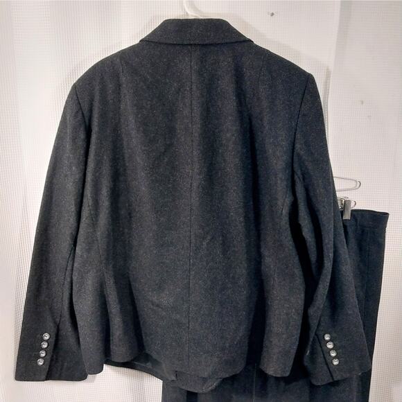 HARVE BENARD! STUNNING WOOL BLEND CHARCOAL GRAY JACKET, SKIRT SUIT, SET! SZ 26W - Picture 10 of 14